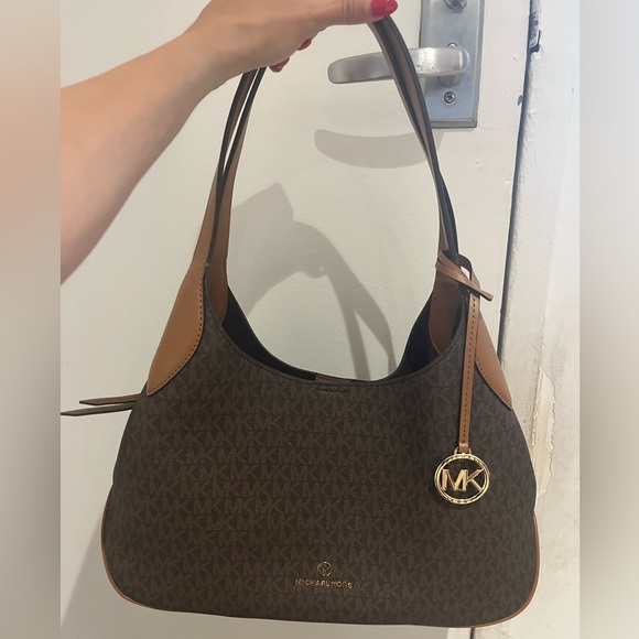 Michael Kors Hobo Bag - Classic Pattern - Picture 9 of 9